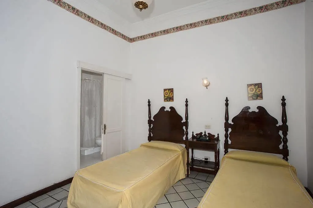Hotel Madrid Las Palmas de Gran Canaria 2*,  İspanya