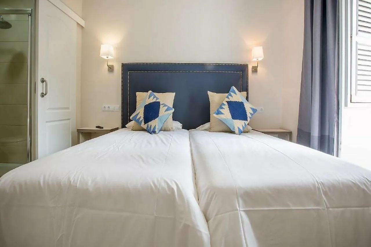 Hotel Madrid لاس بالماس دي غران كاناريا